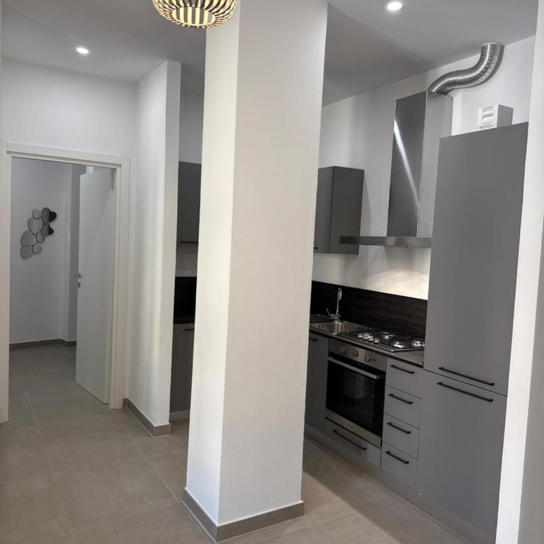 Livorno Housing - Appartamento con 2 Camere da Letto - 6
