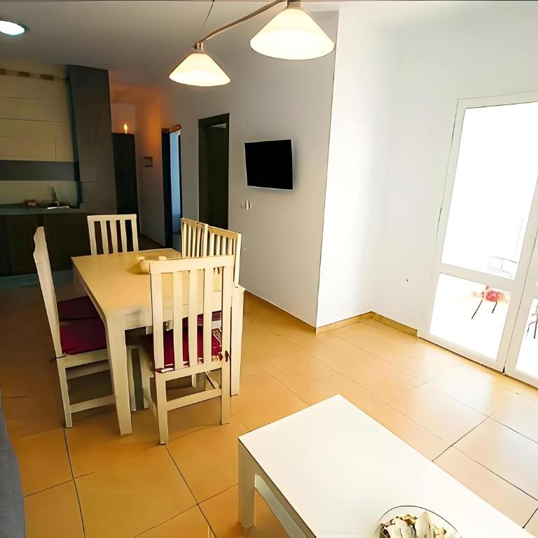 Apartamento con Piscina compartida y Terraza privada - Apartamento - 19