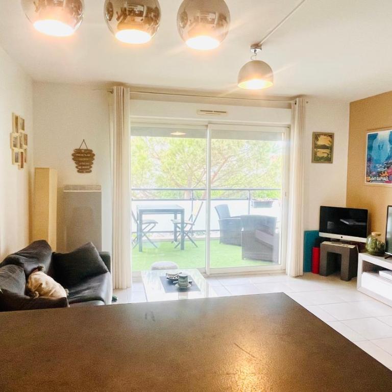 Charmant 2 pièces avec terrasse - Apartamento de 1 dormitorio - 4