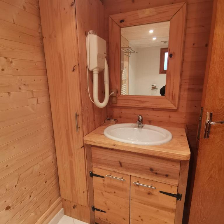 Appartement calme dans chalet - Appartement 1 Chambre - 21