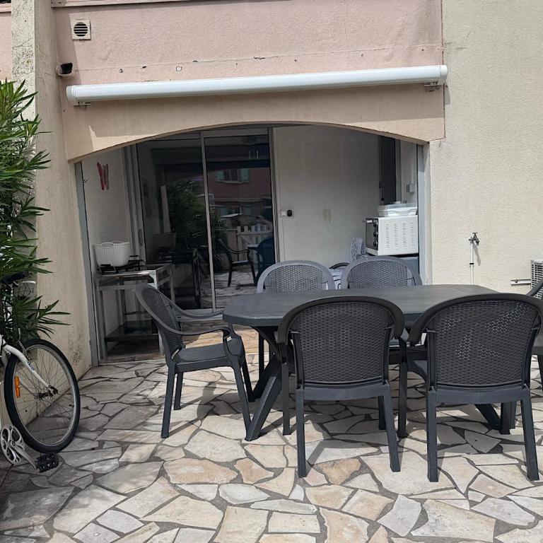 Le Petit Bora-Marseillan Plage -Residence Bora Bora-400m plage d'honneur - Appartement 2 Chambres - 36