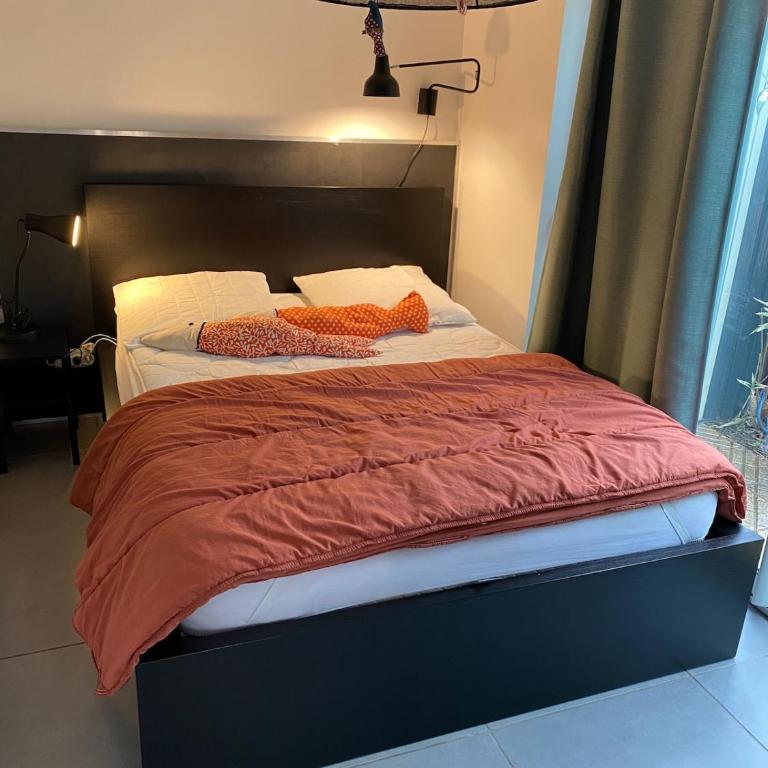 Du charme et accés à la plage à pieds - Ferienhaus - 10