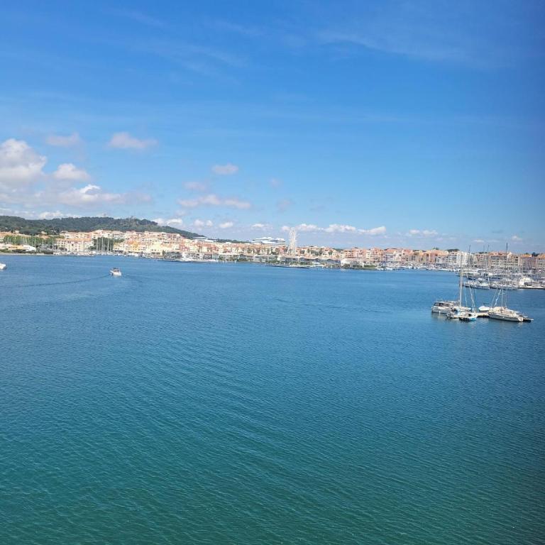 1-bedroom sea-view apartment with terrace, sleeps 4 - Appartement 2 Chambres - 1