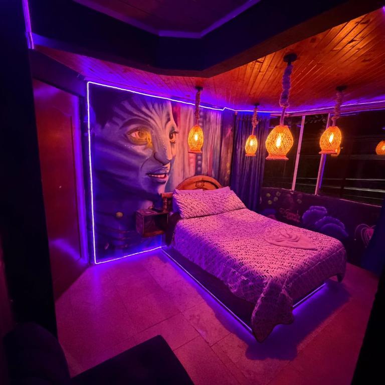 Hotel Tematico Madrid - Double Room with Private Bathroom - 5