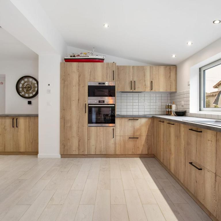 La Maison de lÉcume Maison rénovée avec jardin à 10 min des plages - Maison 4 Chambres - 2