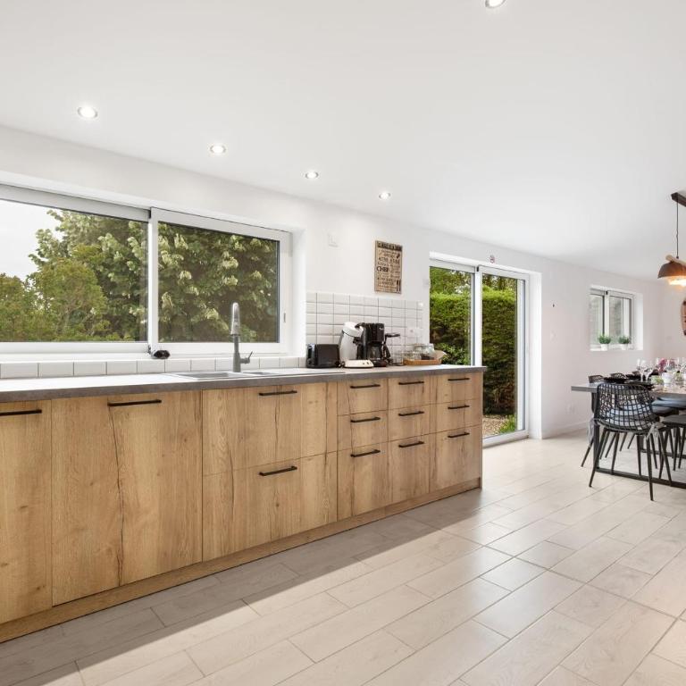 La Maison de lÉcume Maison rénovée avec jardin à 10 min des plages - Maison 4 Chambres - 3