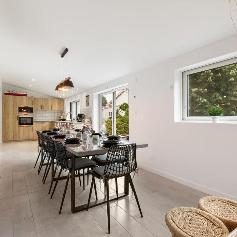 La Maison de lÉcume Maison rénovée avec jardin à 10 min des plages - Maison 4 Chambres - 5