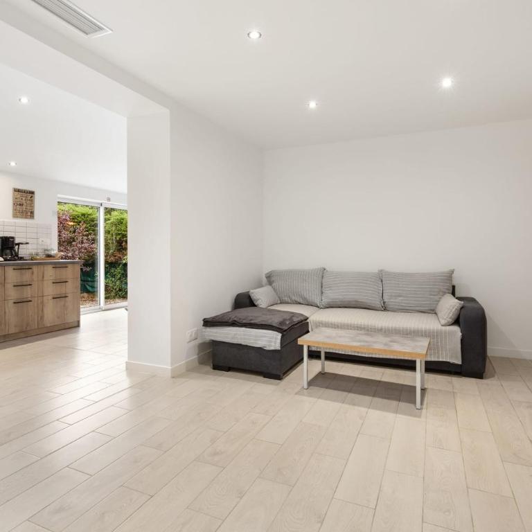 La Maison de lÉcume Maison rénovée avec jardin à 10 min des plages - Maison 4 Chambres - 8