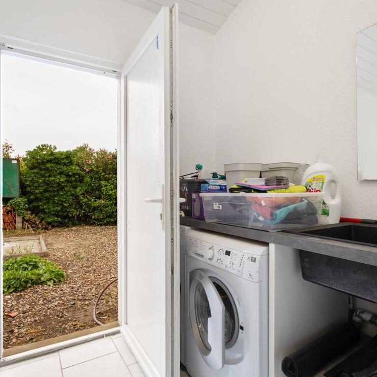 La Maison de lÉcume Maison rénovée avec jardin à 10 min des plages - Maison 4 Chambres - 25