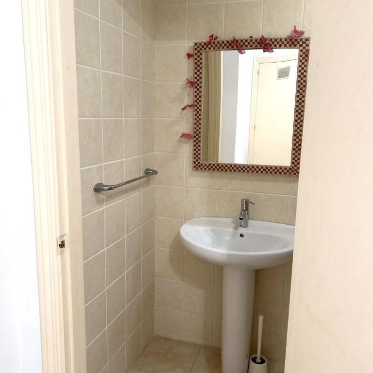 Luxury Villa with Private Pool & Sea Views, Nerja - Casa de 4 dormitorios - 37