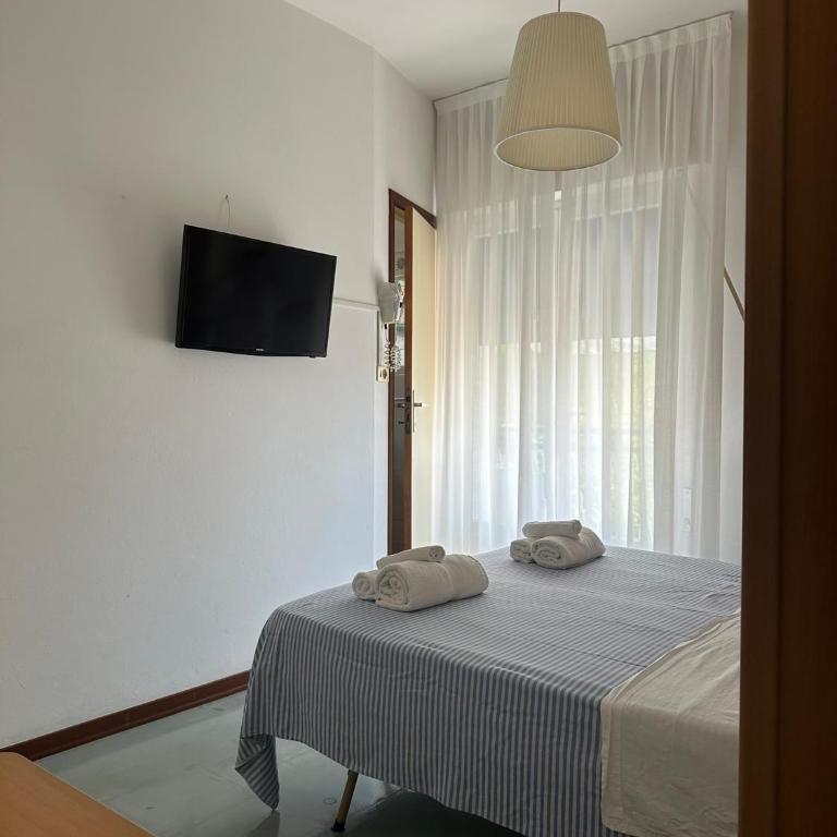 Hotel Solitude - Double Room with Balcony - 2