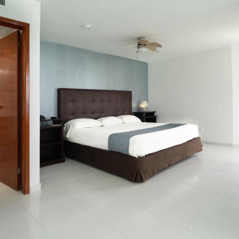 Calypso Beach Hotel - Suite con vistas al mar - Cama extragrande - 3