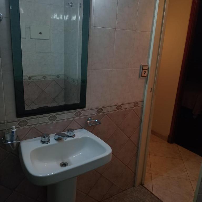 Excelente departamento en Palermo a 2 cuadras de la Rural y Plaza Italia - Apartamento de 2 dormitorios - 8