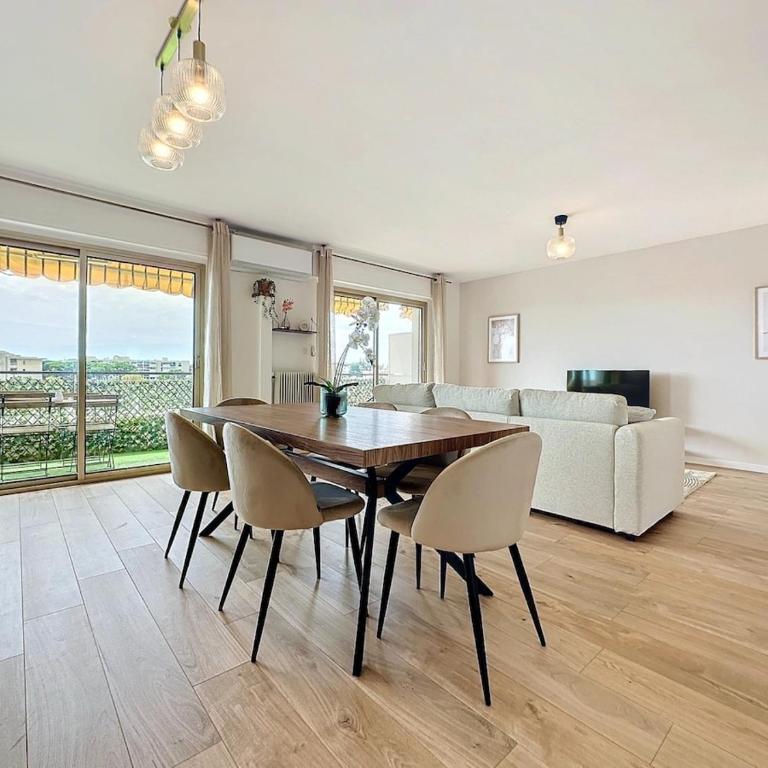 Superbe Appartement 6 personnes - Terrasse vue mer à Antibes - Climatisation - Parking Privé - Two-Bedroom Apartment - 4