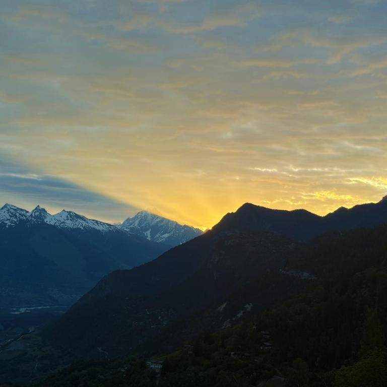 Chalet panoramique avec vue alpine à 180 degrés - poêle scandinave & nature - Chalet - 12