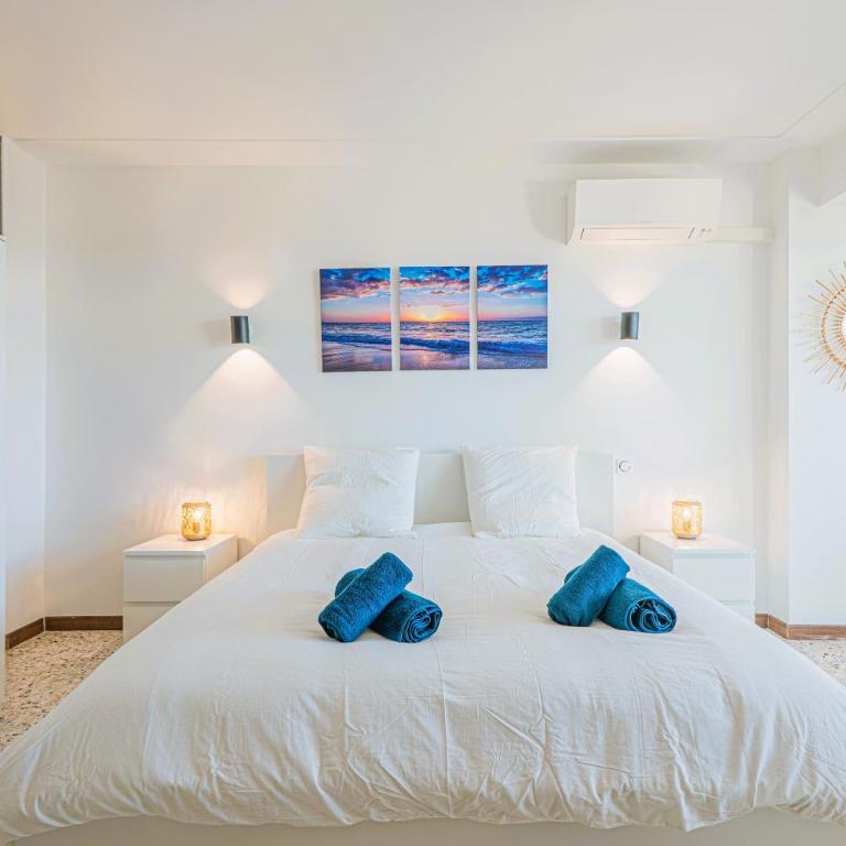 Exclusive Seafront Gem - Direct Beach Access - Terrace - Private parking - 8 people - Juan-les-Pins - Appartement 2 Chambres - 15