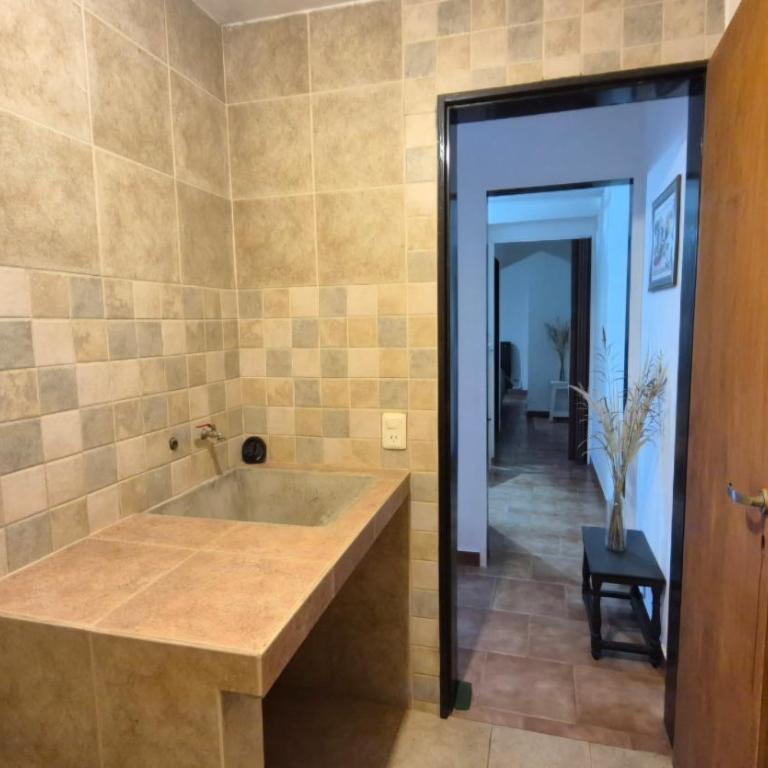 Departamento tranquilo cerca de la terminal Villa General Belgrano a 5 cuadras del centro - Apartamento de 1 dormitorio - 22