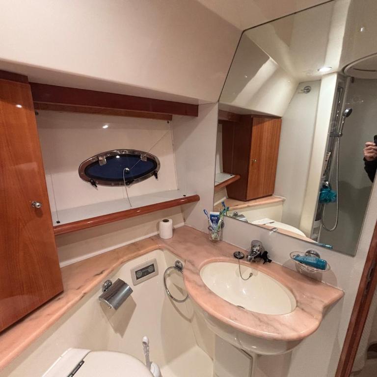 Unique stay aboard a boat - Mobile Home - 5