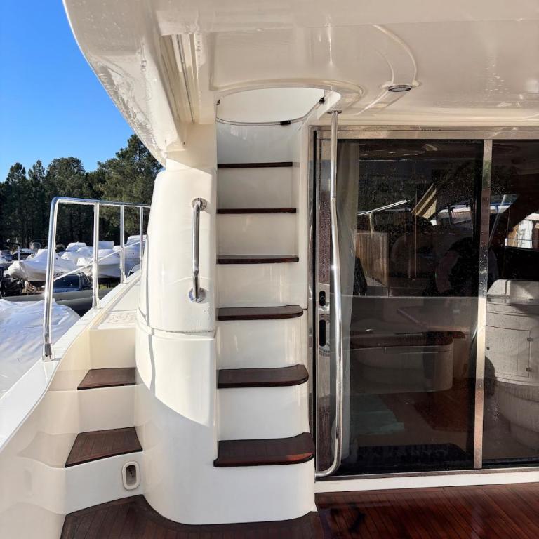 Unique stay aboard a boat - Mobile Home - 11