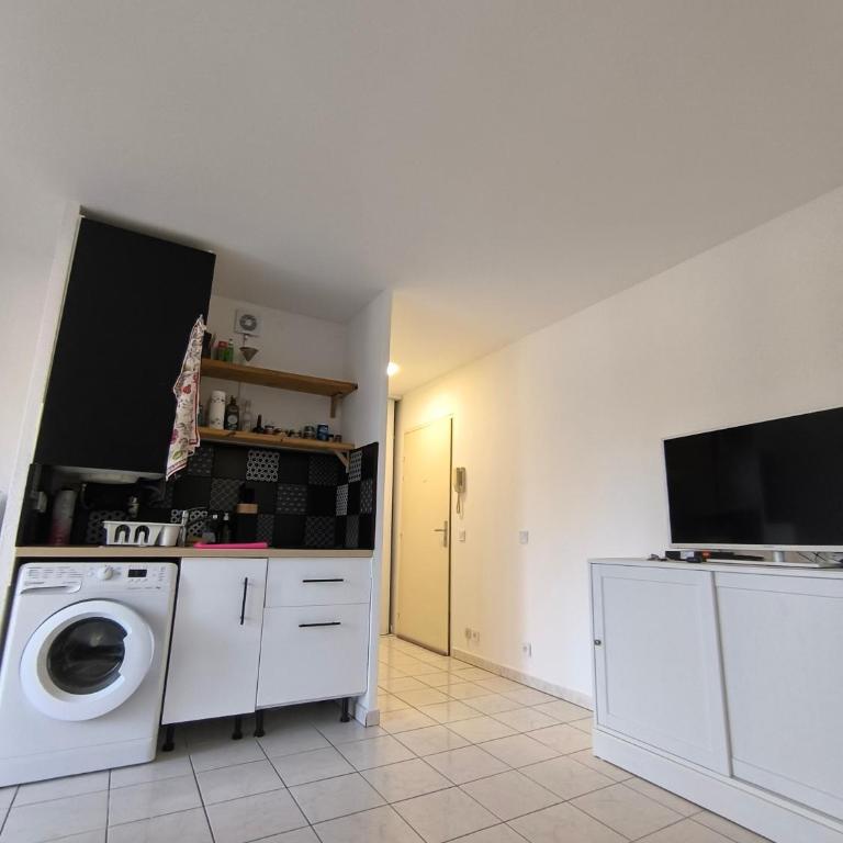 Appartement au calme avec une piscine - Appartement 1 Chambre - 4