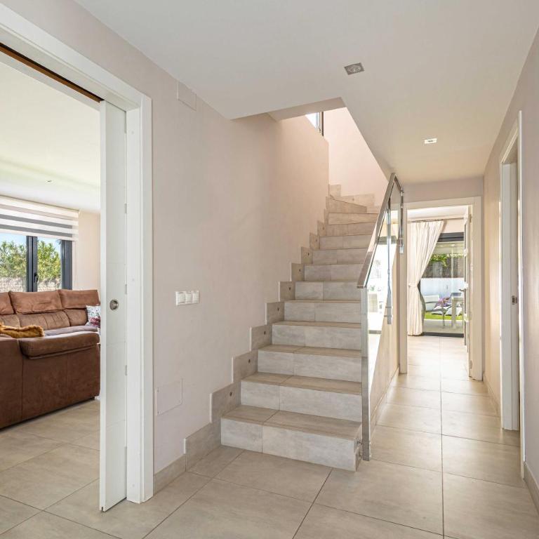 Villa Monaco, beachfront, private swimming pool 30m from the beach - Villa - 25