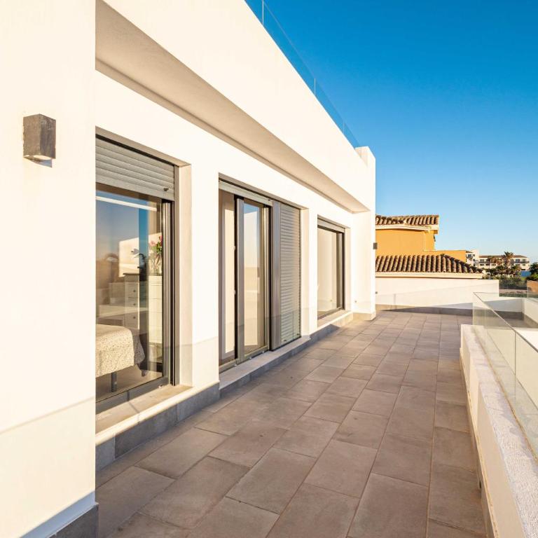 Villa Monaco, beachfront, private swimming pool 30m from the beach - Villa - 29