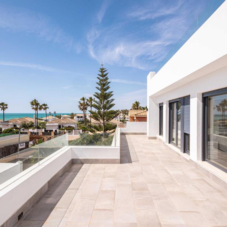Villa Monaco, beachfront, private swimming pool 30m from the beach - Villa - 37