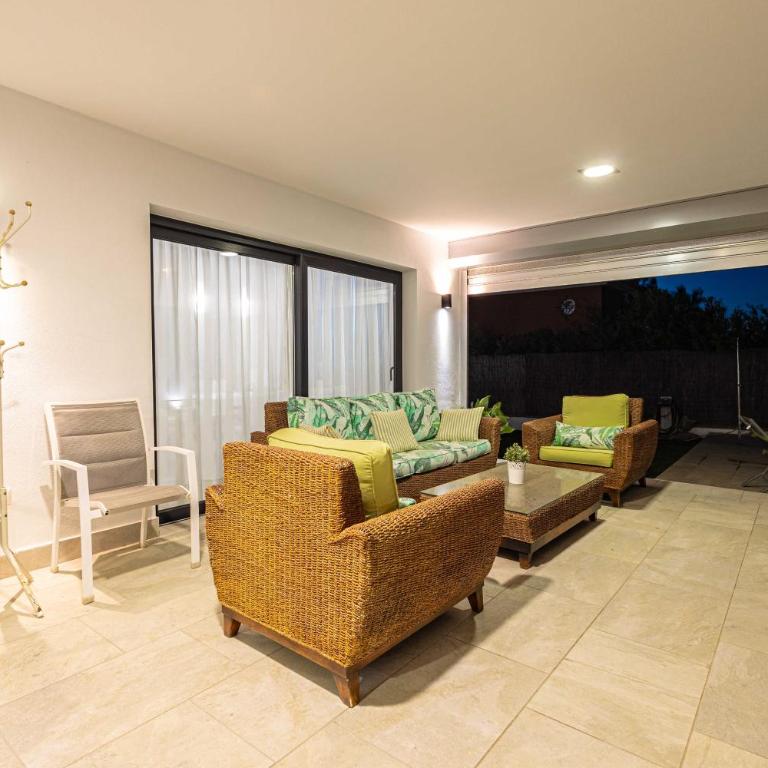Villa Monaco, beachfront, private swimming pool 30m from the beach - Villa - 48