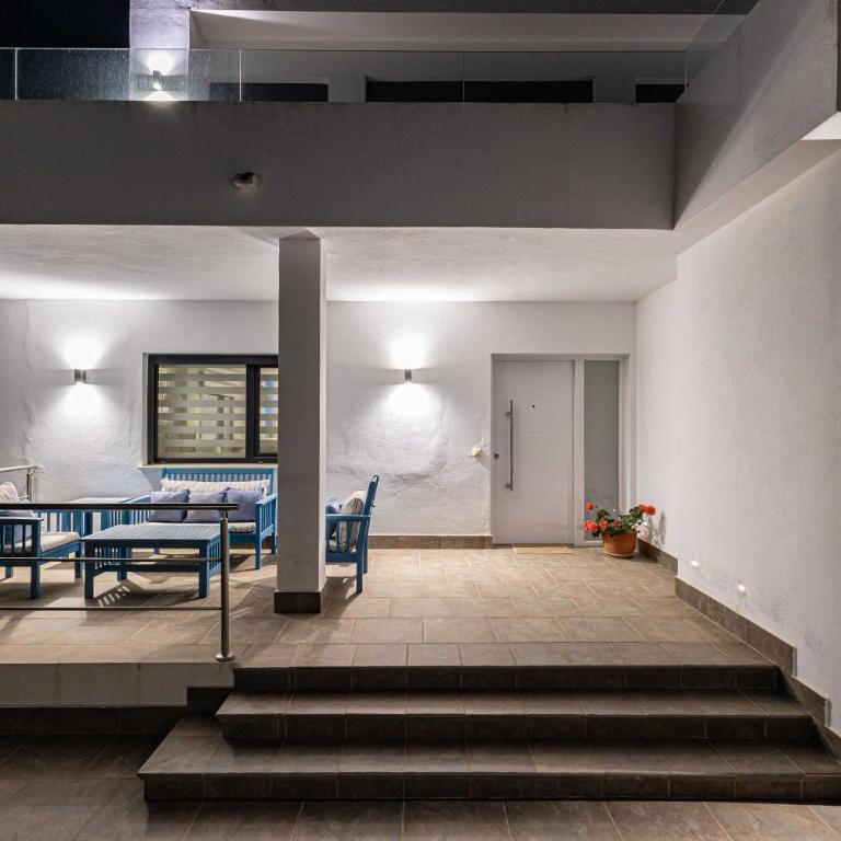 Villa Monaco, beachfront, private swimming pool 30m from the beach - Villa - 53