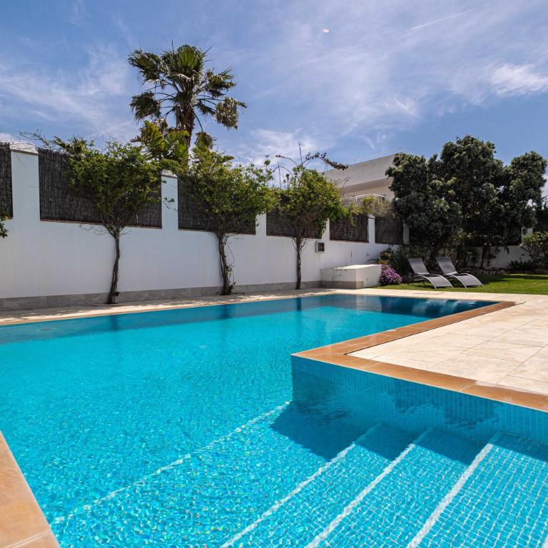 Villa Monaco, beachfront, private swimming pool 30m from the beach - Villa - 33