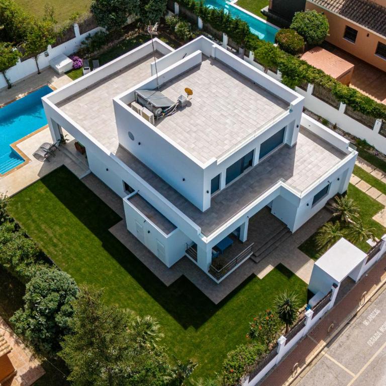 Villa Monaco, beachfront, private swimming pool 30m from the beach - Villa - 78