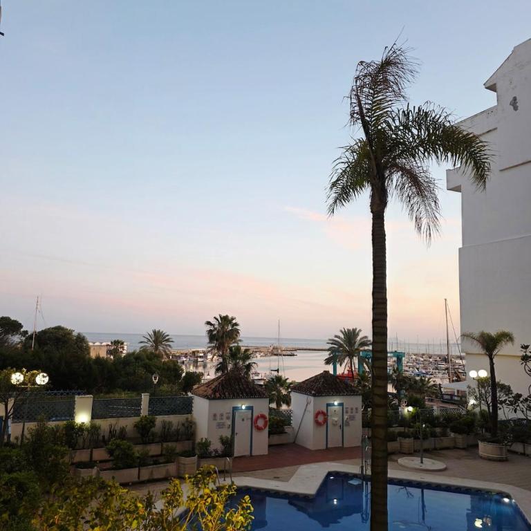 Elegant Apartment next to Beach & Marina Estepona - Apartamento de 1 dormitorio - 4