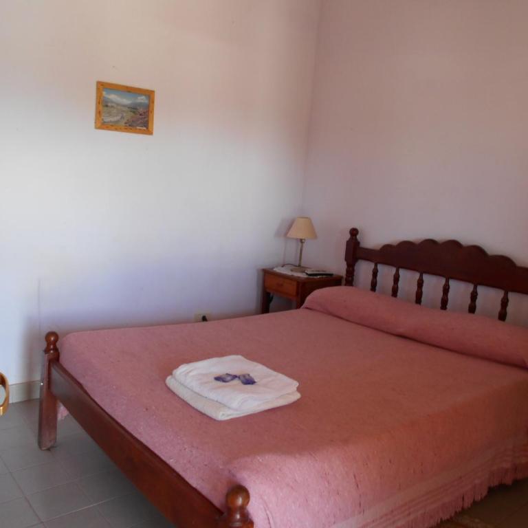 Hospedaje Las Tinajas - Habitación Doble con vistas al jardín - 2