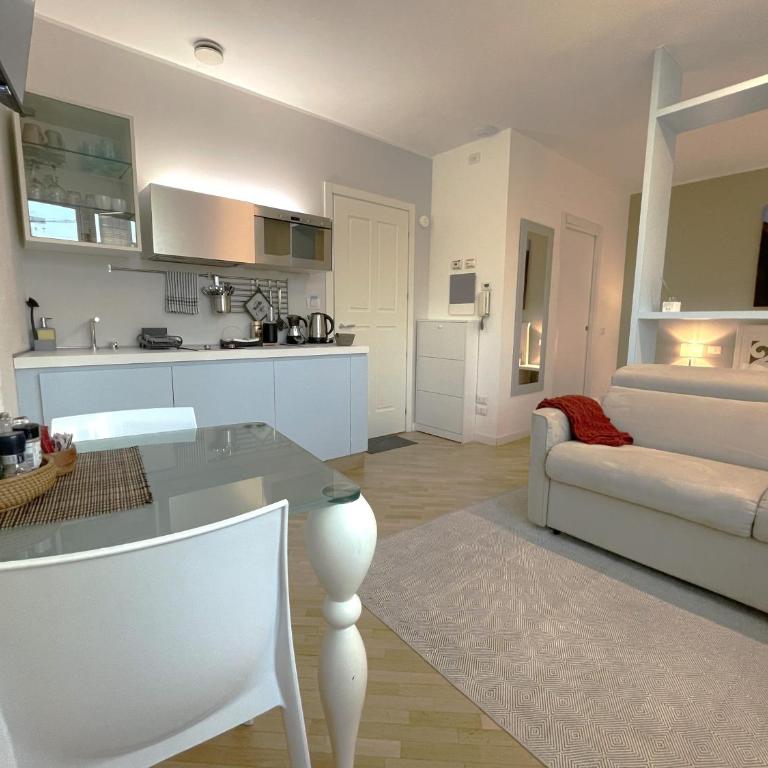 Stromboli Loft Verona - Studio - 9