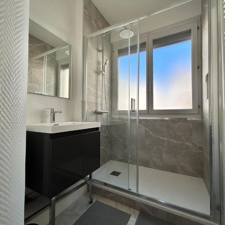 Confortable T4 proche de la gare avec petit balcon - Appartamento con 1 Camera da Letto - 7