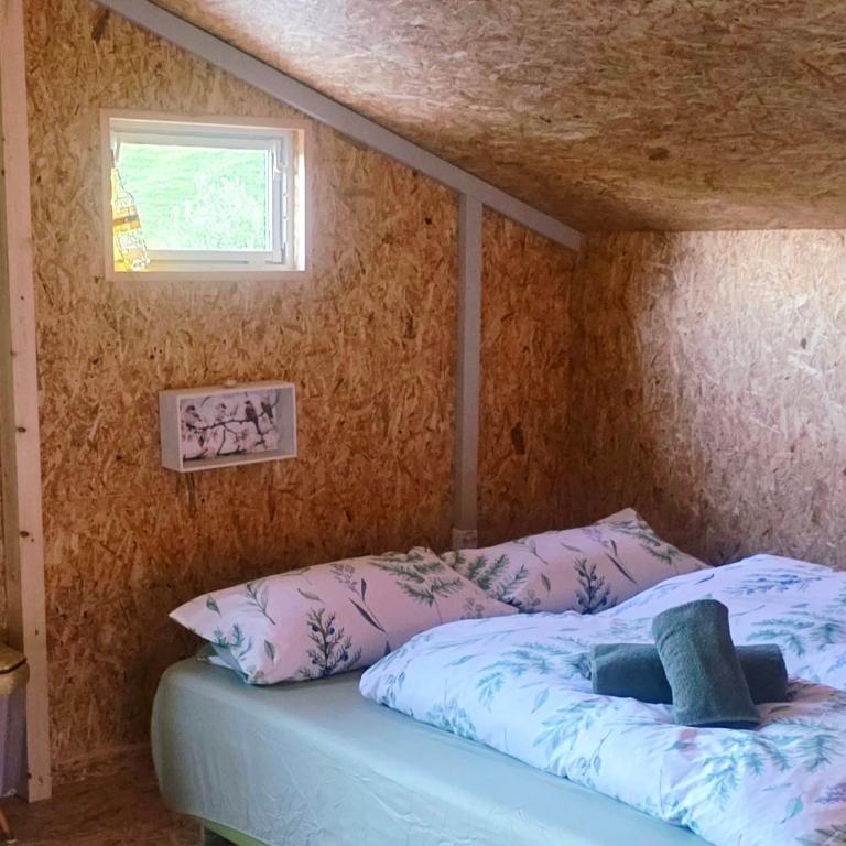 Cozy Cow Farm Lodge - Basic Dreibettzimmer - 10