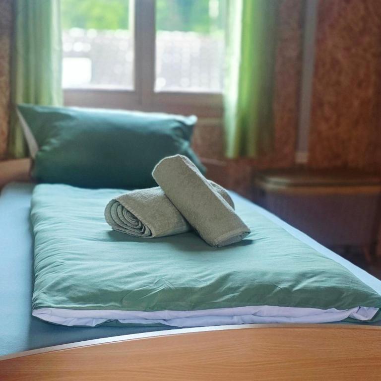 Cozy Cow Farm Lodge - Basic Dreibettzimmer - 11