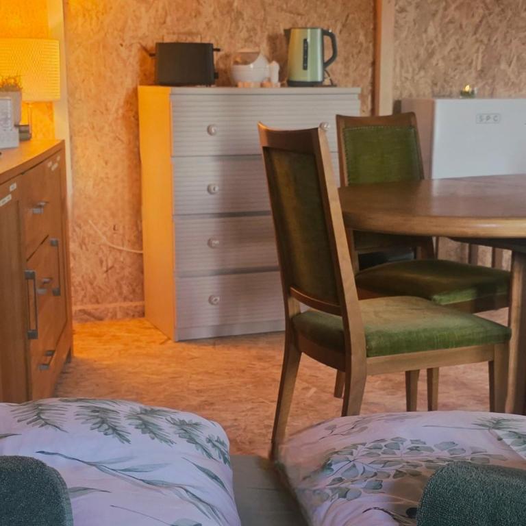 Cozy Cow Farm Lodge - Basic Dreibettzimmer - 5