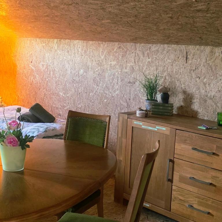 Cozy Cow Farm Lodge - Basic Dreibettzimmer - 1
