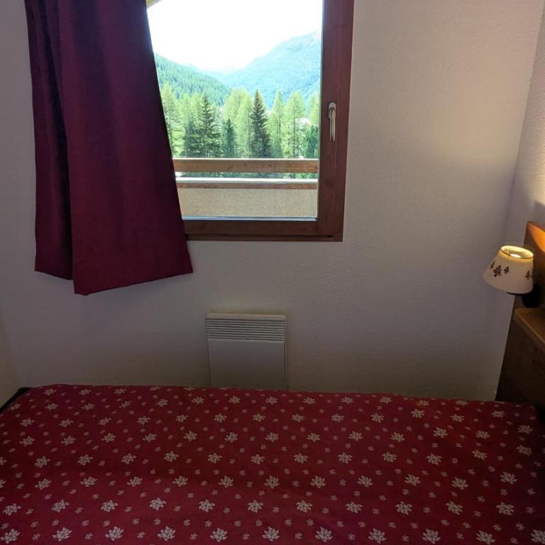 Appartement 3 pieces 6 personnes, 2 chambres, wifi fibre gratuit, piscine l'été et au pied des pistes l'hiver - Appartement 2 Chambres avec Vue sur la Montagne - 24