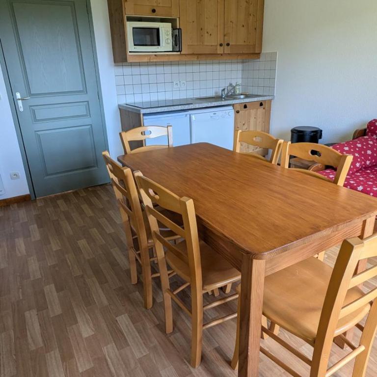 Appartement 3 pieces 6 personnes, 2 chambres, wifi fibre gratuit, piscine l'été et au pied des pistes l'hiver - Appartement 2 Chambres avec Vue sur la Montagne - 21