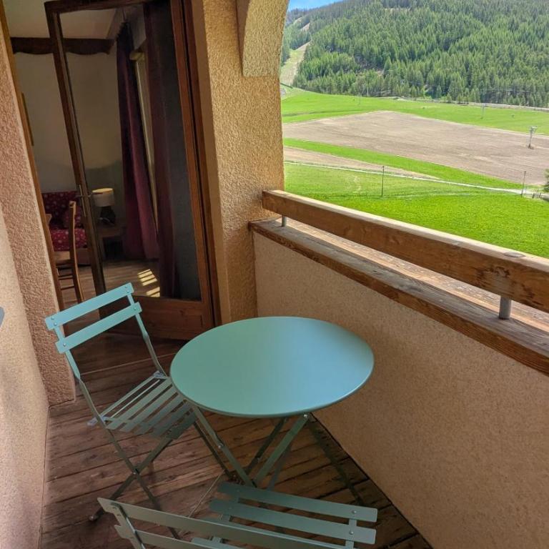 Appartement 3 pieces 6 personnes, 2 chambres, wifi fibre gratuit, piscine l'été et au pied des pistes l'hiver - Appartement 2 Chambres avec Vue sur la Montagne - 29