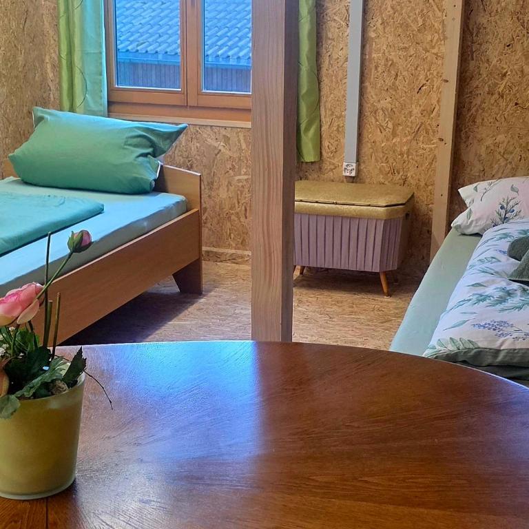 Cozy Cow Farm Lodge - Basic Dreibettzimmer - 12