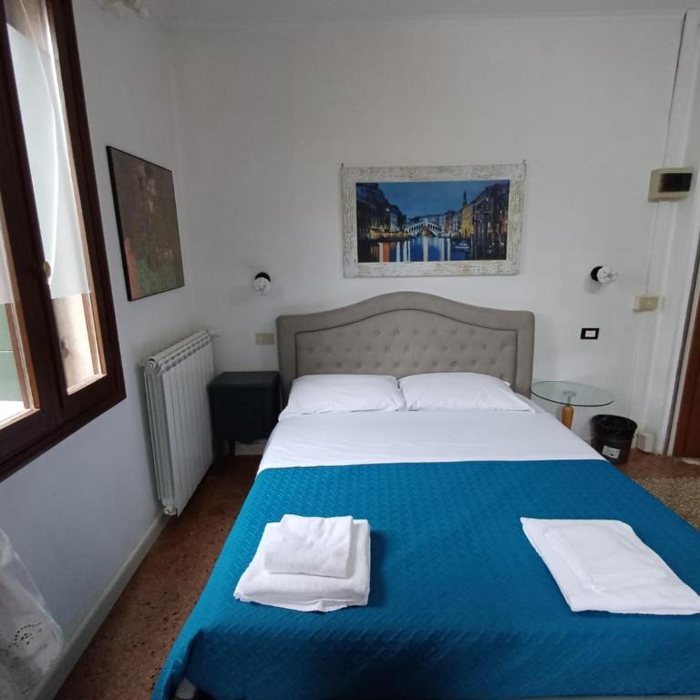 Venice Guest House - Camera Familiare con Bagno Privato - 6