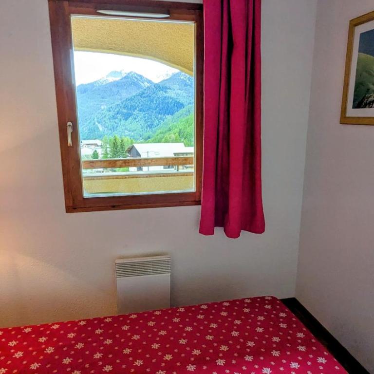 Appartement 3 pieces 6 personnes, 2 chambres, wifi fibre gratuit, piscine l'été et au pied des pistes l'hiver - Appartement 2 Chambres avec Vue sur la Montagne - 6