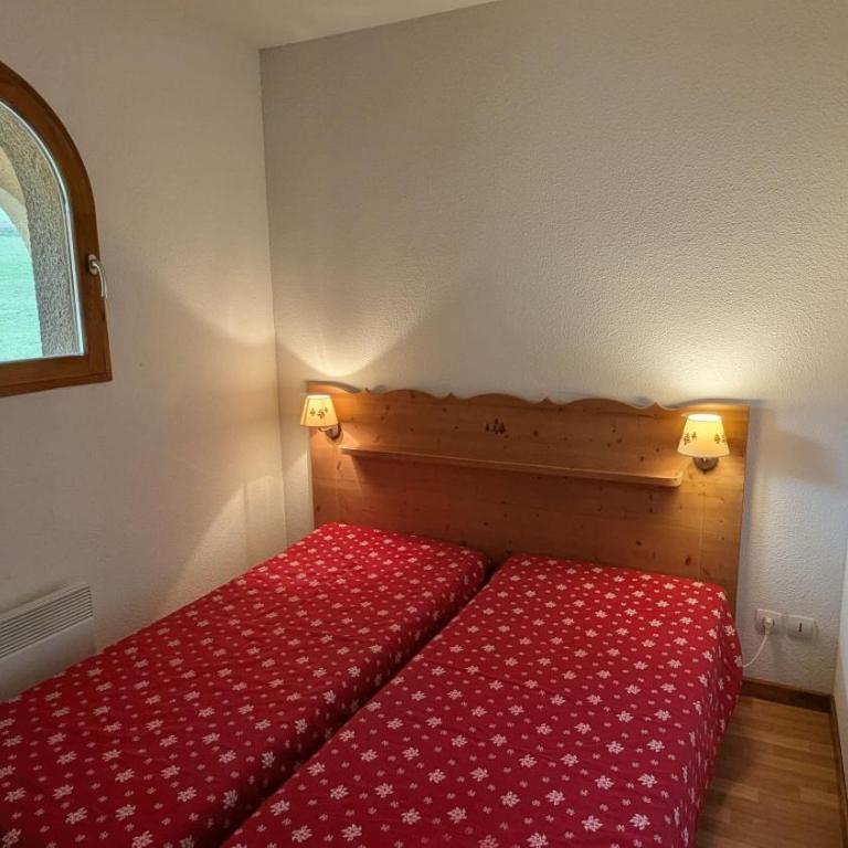 Appartement 3 pieces 6 personnes, 2 chambres, wifi fibre gratuit, piscine l'été et au pied des pistes l'hiver - Appartement 2 Chambres avec Vue sur la Montagne - 5