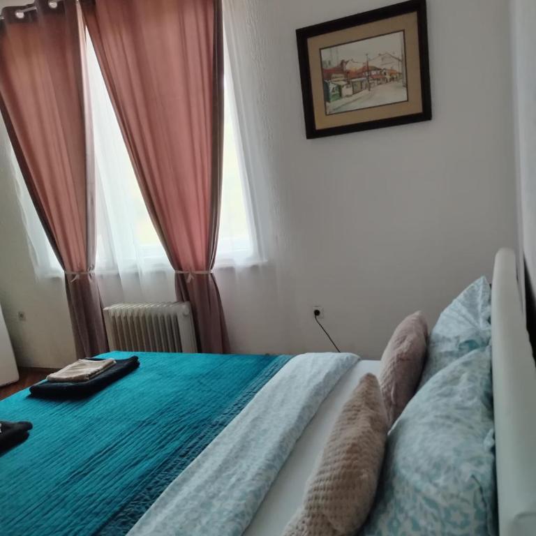 Cozy Downtown Apartment - Apartment - 15