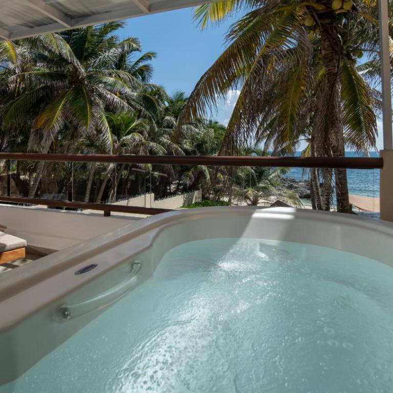 Hotel Playa La Media Luna - King Suite with Hot Tub and Terrace Ocean View - 7