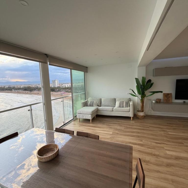 SeaLine Salou - Apartamento con 3 dormitorios - Frente al océano - 2