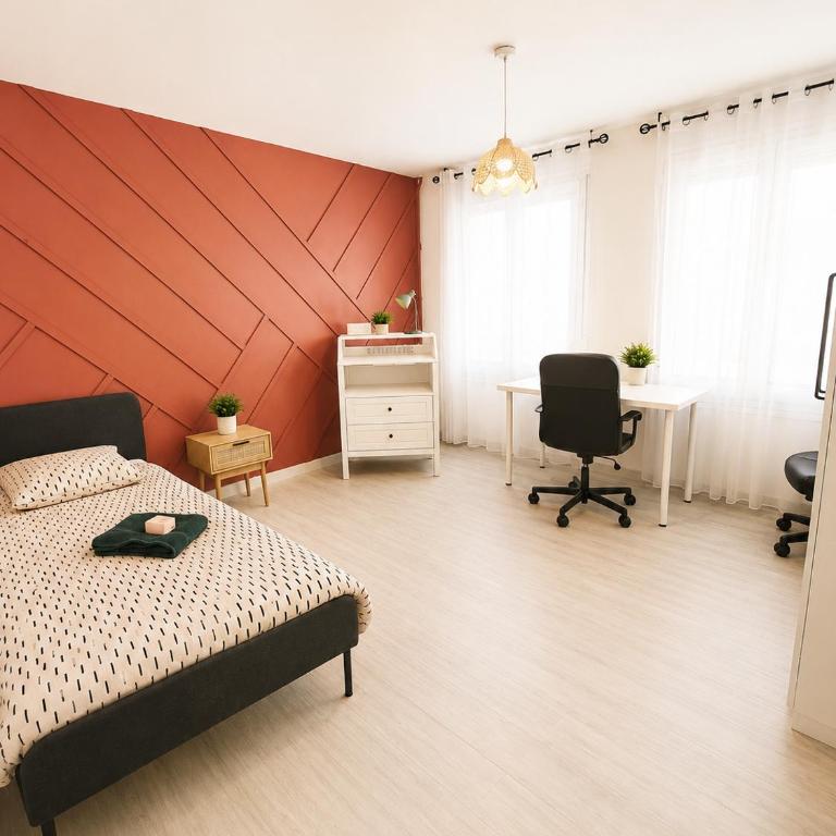 Appartement élégant & lumineux 100 m2 - 3 chambres - 2 balcons - 7 min du centre-ville Reims - Appartamento con 3 Camere da Letto - 7